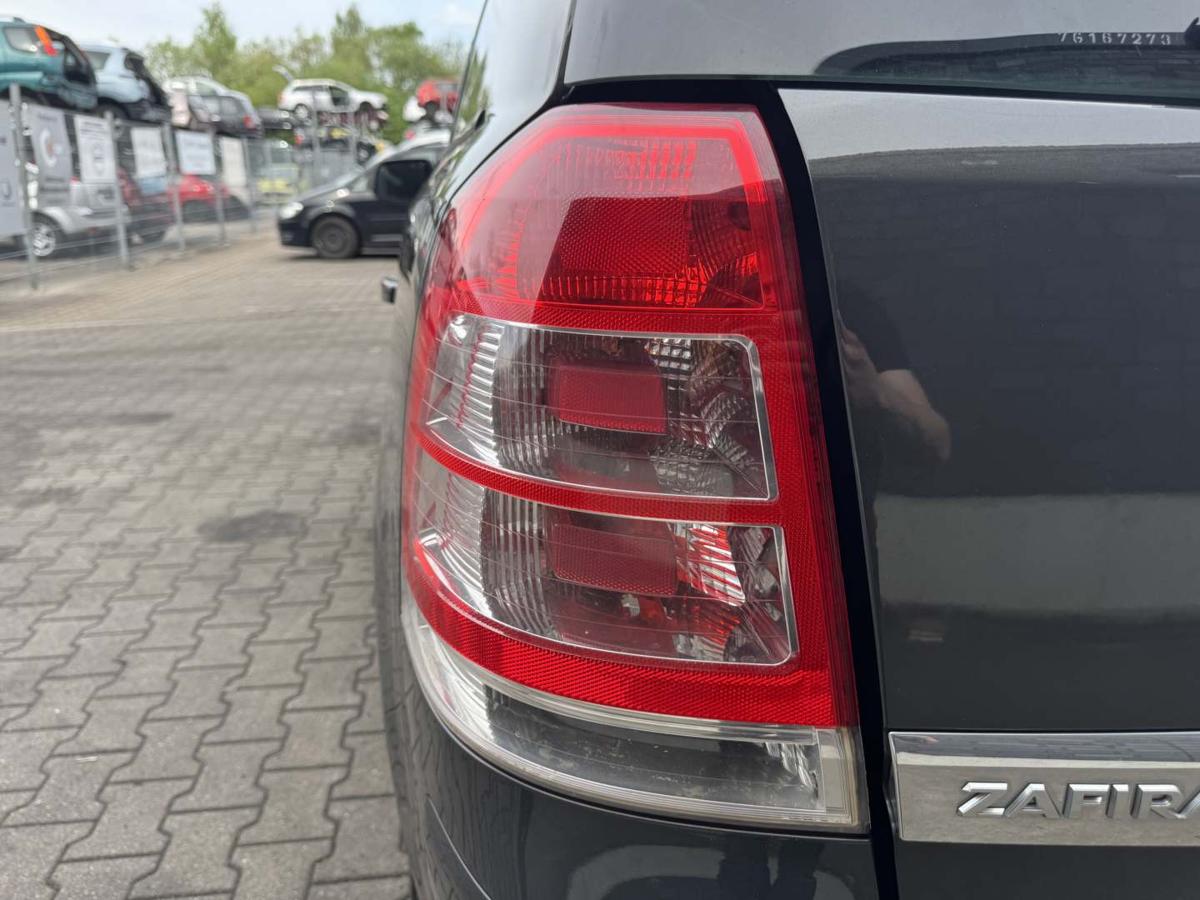 Opel Zafira B original R&uuml;cklicht R&uuml;ckleuchte Schlussleuchte links Facelift Bj.2012